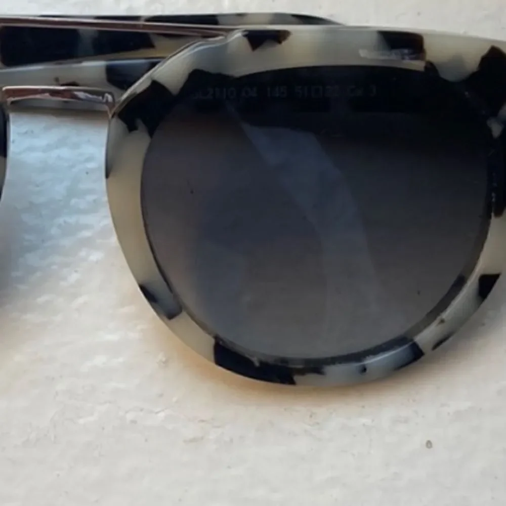 Balmain BL2107B-02-Grey tortoise sunglasses NWT $429